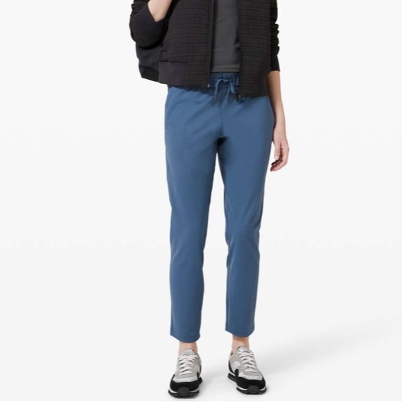 Lululemon On the Fly 7/8 Pant - Picture 4 of 5